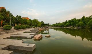 郑州大学最高建筑 郑州大学新校区地址