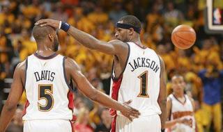 密尔沃基雄鹿英文